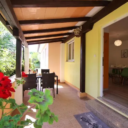 Nyaraló Lavanda 3 By Interhome Poreč