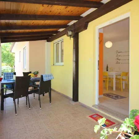 Nyaraló Lavanda 3 By Interhome Poreč